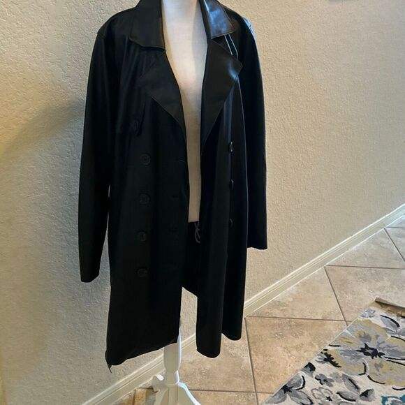 BlankNYC Size L Belted Dressy Trench Coat Black Faux Leather Classic Evening NWT - Picture 4 of 11